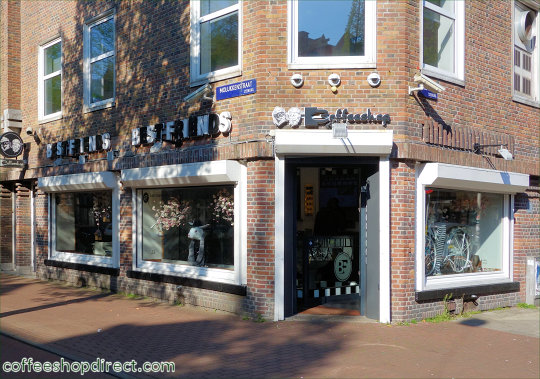 Best Friends Oost coffee shop