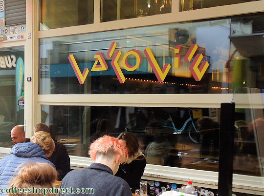 La Folie smoker-friendly bar