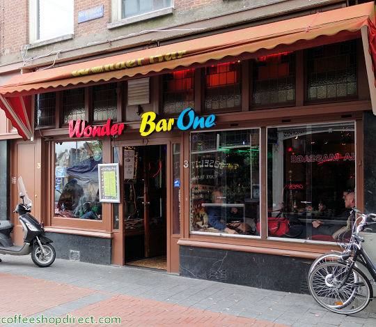 Wonder Bar One smoker-friendly bar